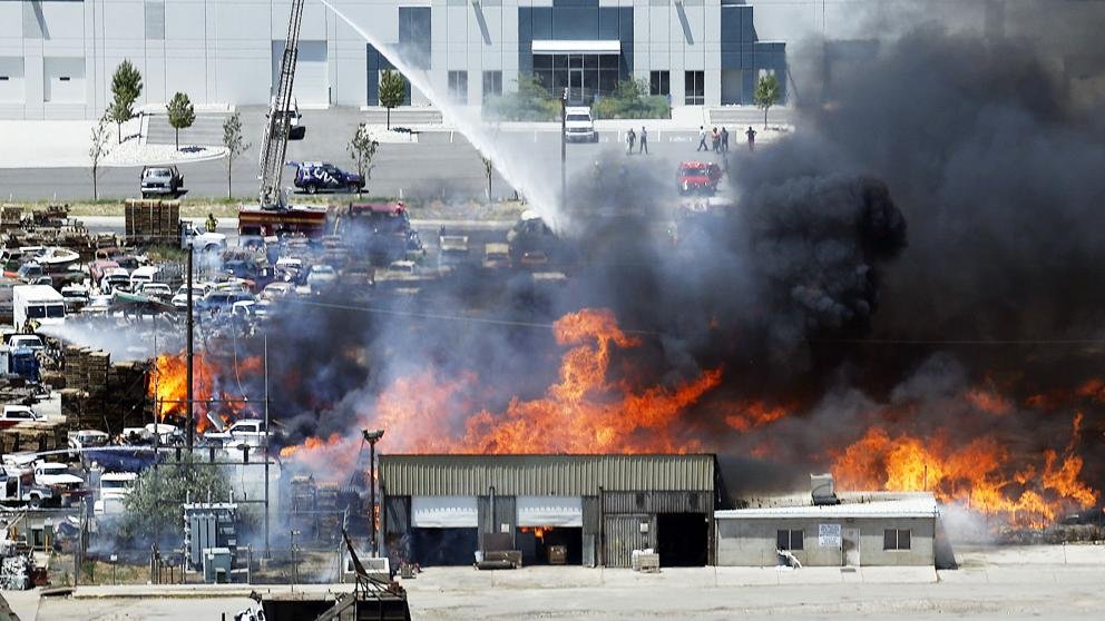 Explosion_Fire_Salt_Lake-0379d_20160708225127-kcCD-U403326118983Wj-992x558@LaVanguardia-Web Explosion_Fire_Salt_Lake-0379d_20160708225127-kcCD-U403326118983Wj-992x558@LaVanguardia-Web